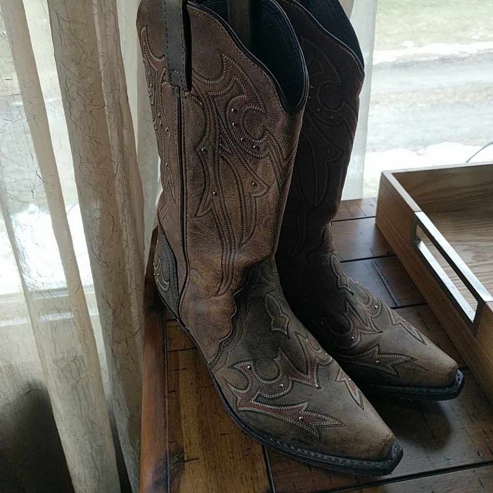 Women's boots